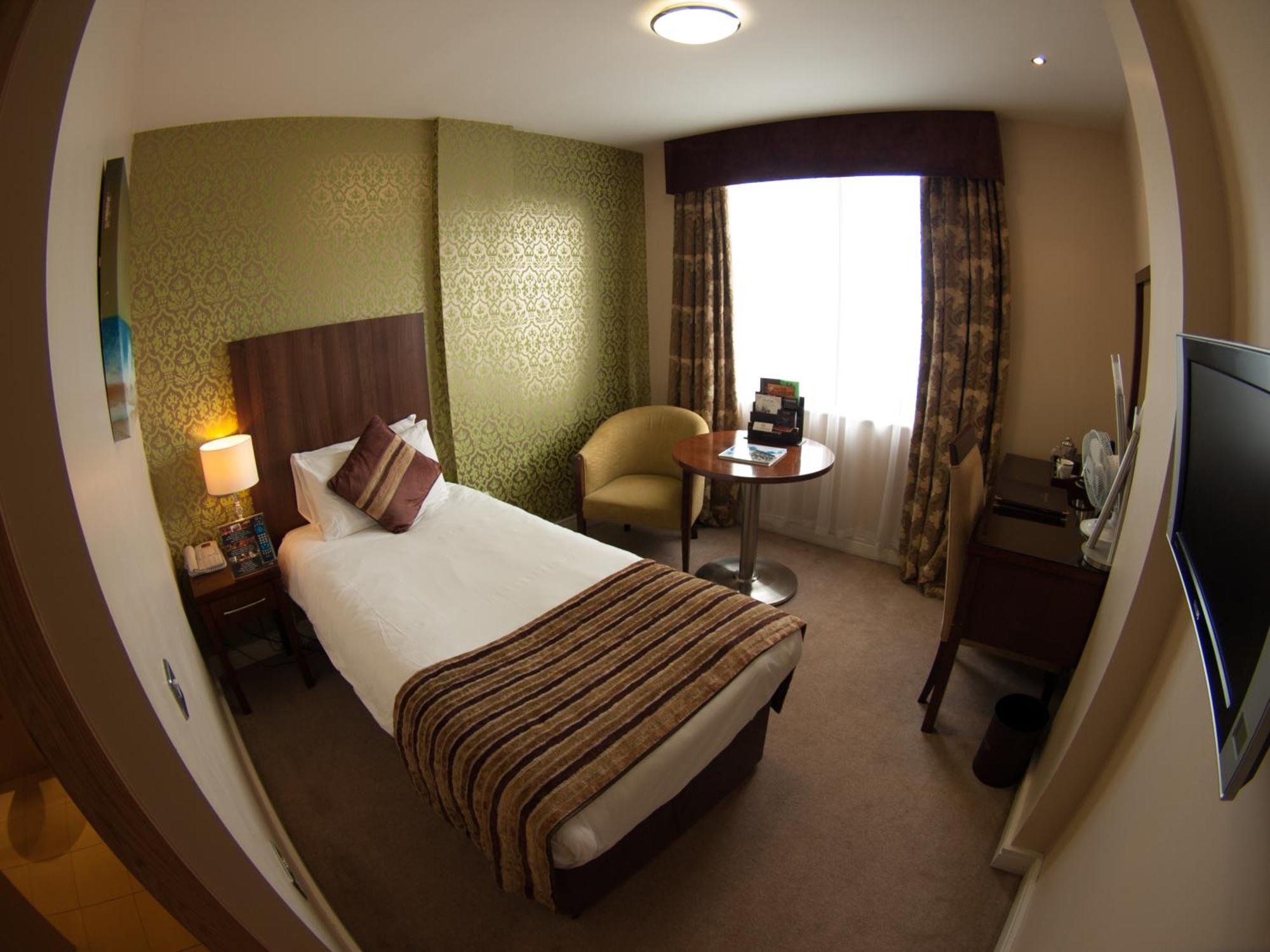 George Limerick Hotel Номер фото