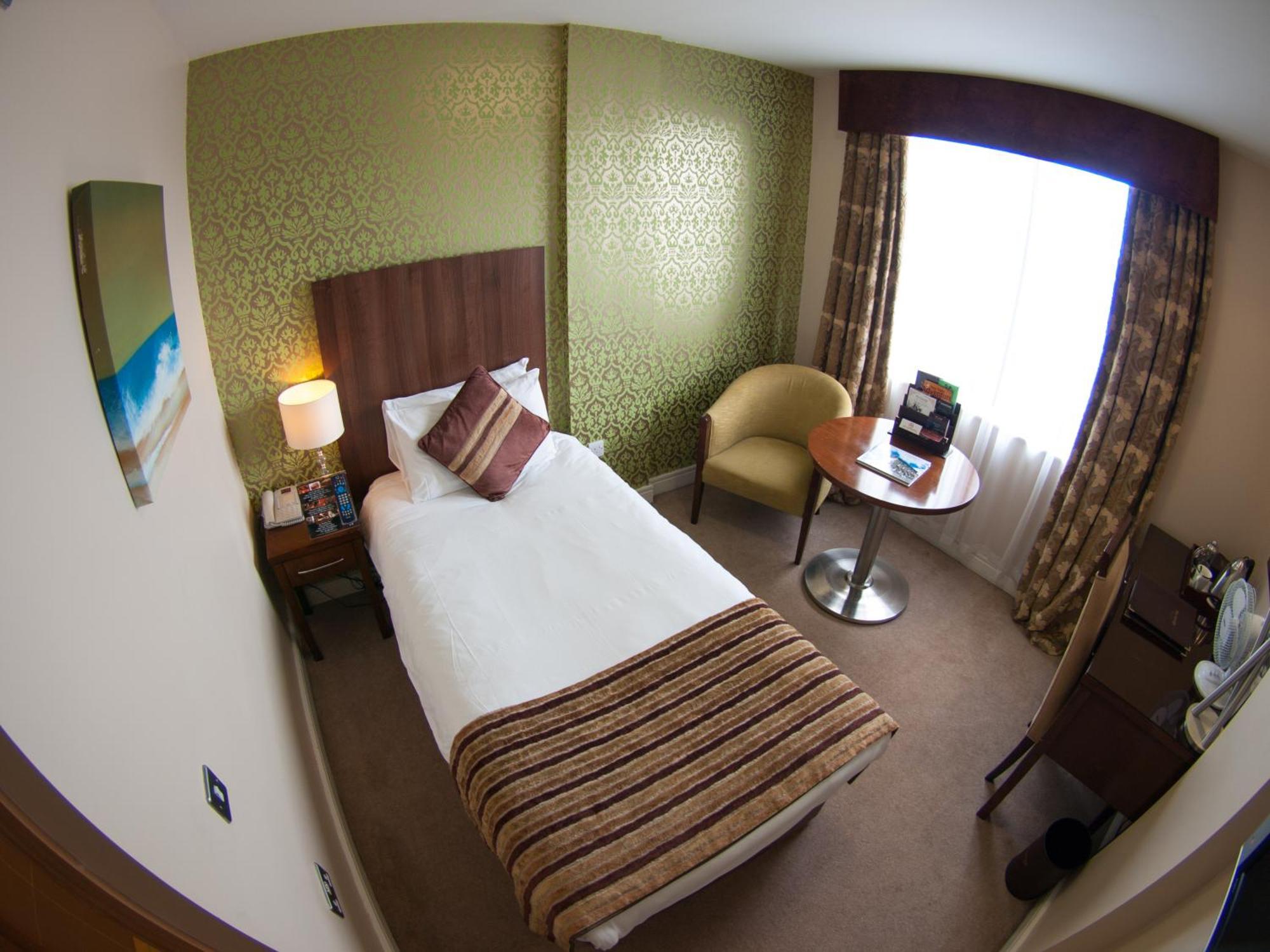 George Limerick Hotel Номер фото